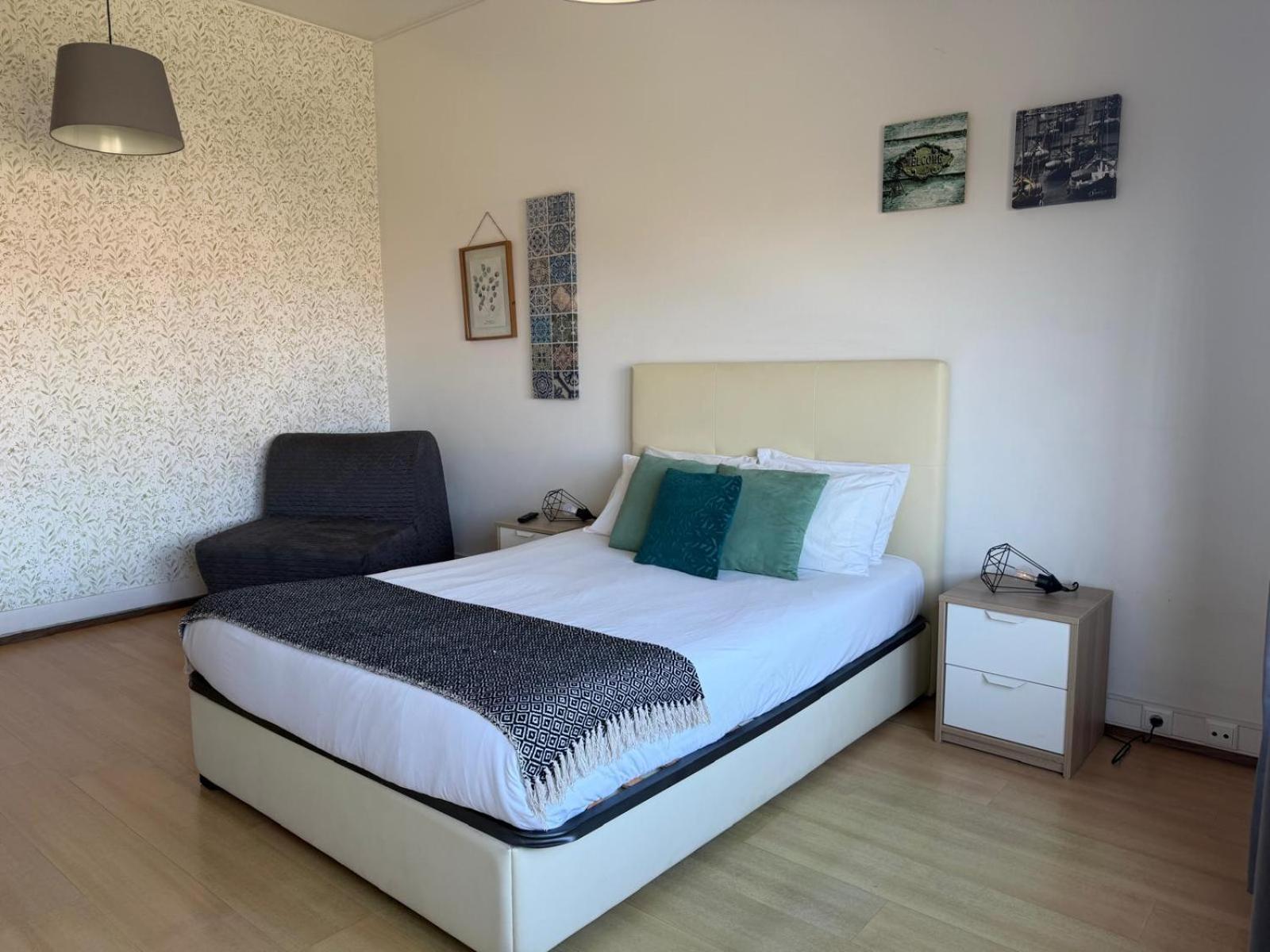 Oporto Trindade Residence — Photos 2